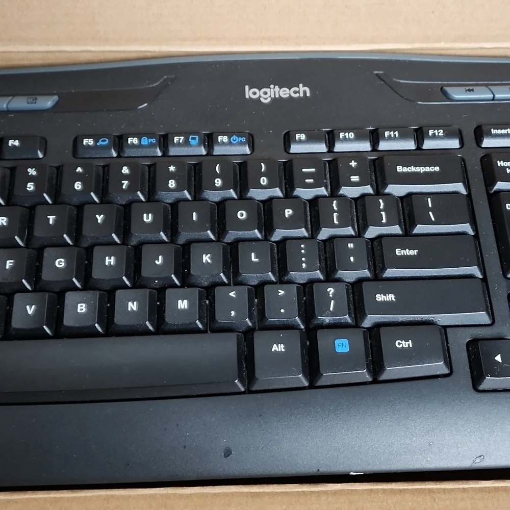 💧LOGITECH | KEYBOARD